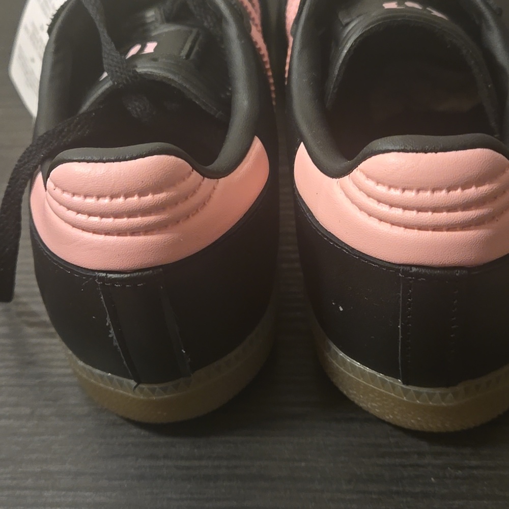 Adidas Black and Pink Samba Messi Sneakers Size 8 NEW - Picture 5 of 8